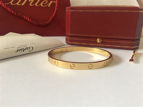 bracelet love cartier homme|cartier love bracelet men price.